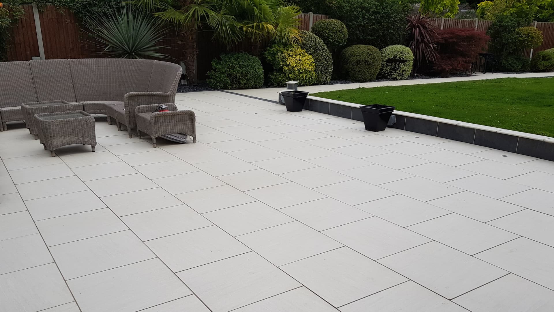 Porcelain patio paving installation